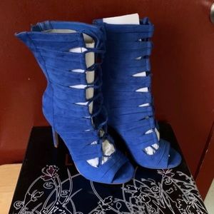 Liliana Blue suede Booties